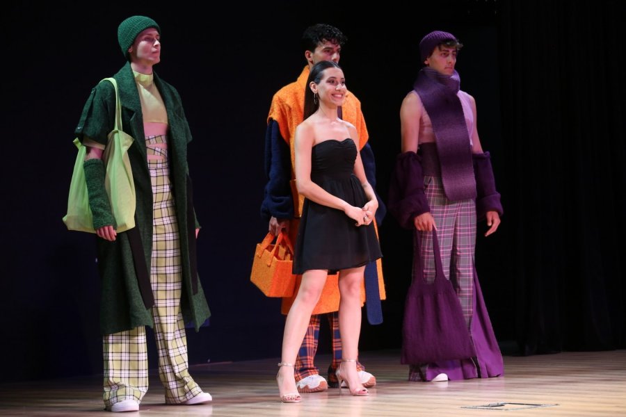 Akdeniz Üniversitesi Güzel Sanatlar Fakültesi’nde İlk Defile Heyecanı