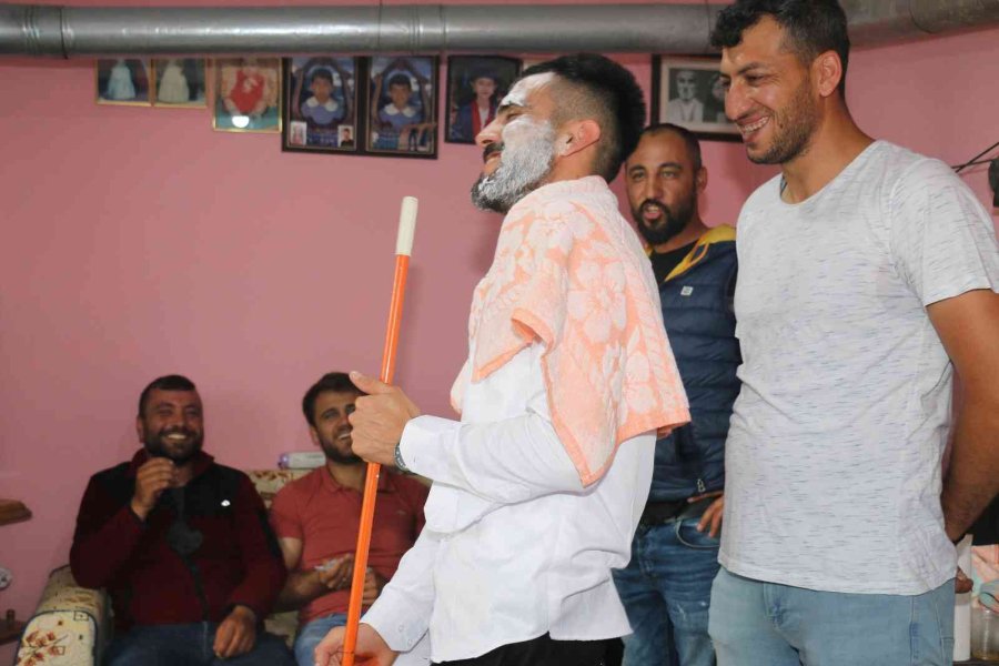 Sivrihisarlı Damada Tatlı İşkence