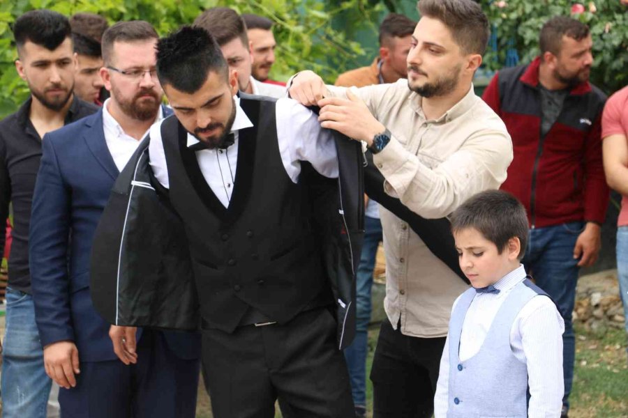 Sivrihisarlı Damada Tatlı İşkence