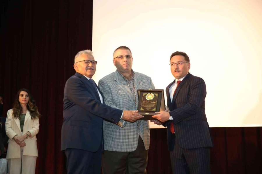 Kayseri’de Diyabet Hastası Çocukların Yüzü Güldü