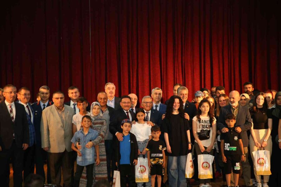 Kayseri’de Diyabet Hastası Çocukların Yüzü Güldü