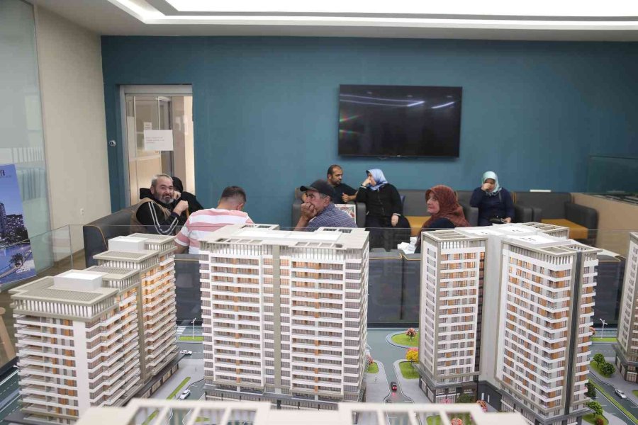 Büyükşehir’in Sahabiye Kentsel Dönüşüm Projesi 3’üncü Etabı Uzlaşma Görüşmelerine Yoğun İlgi