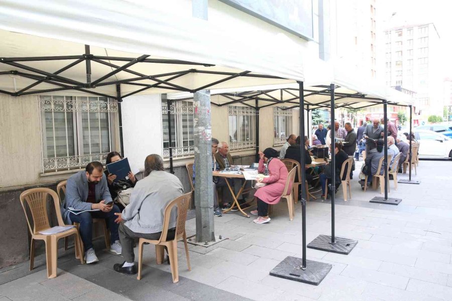 Büyükşehir’in Sahabiye Kentsel Dönüşüm Projesi 3’üncü Etabı Uzlaşma Görüşmelerine Yoğun İlgi