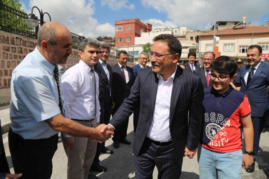 Vali Çiçek: “hacılar’ın Geleceği Emin Ellerde”