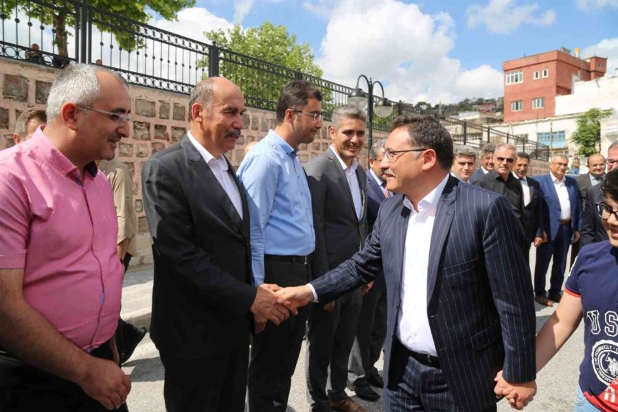 Vali Çiçek: “hacılar’ın Geleceği Emin Ellerde”