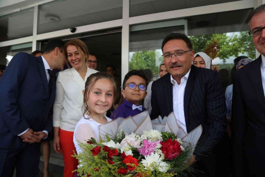 Vali Çiçek: “hacılar’ın Geleceği Emin Ellerde”