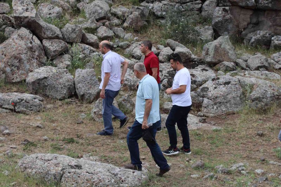 Kayseri’de Şok Olay: Şüphelinin İtiraf Ettiği Vadide Onlarca Kemik Bulundu