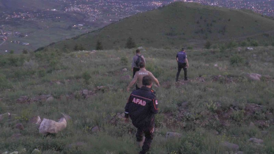 Yürüyüşte Kaybolan 2 Kişi 3 Saat Sonra Bulundu