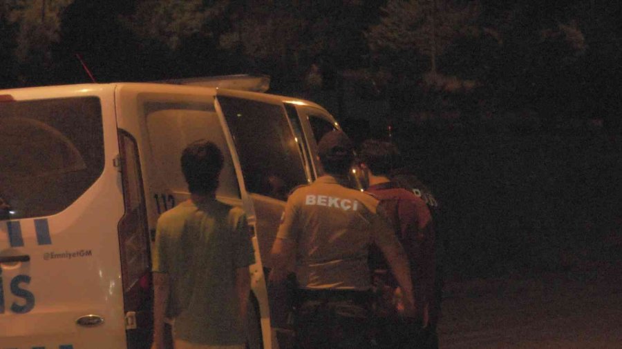 Yürüyüşte Kaybolan 2 Kişi 3 Saat Sonra Bulundu