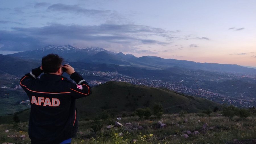 Yürüyüşte Kaybolan 2 Kişi 3 Saat Sonra Bulundu