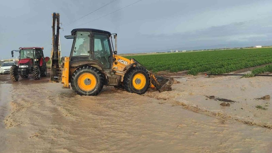 Ereğli Belediyesi Sel Mağduru Vatandaşların Yanında