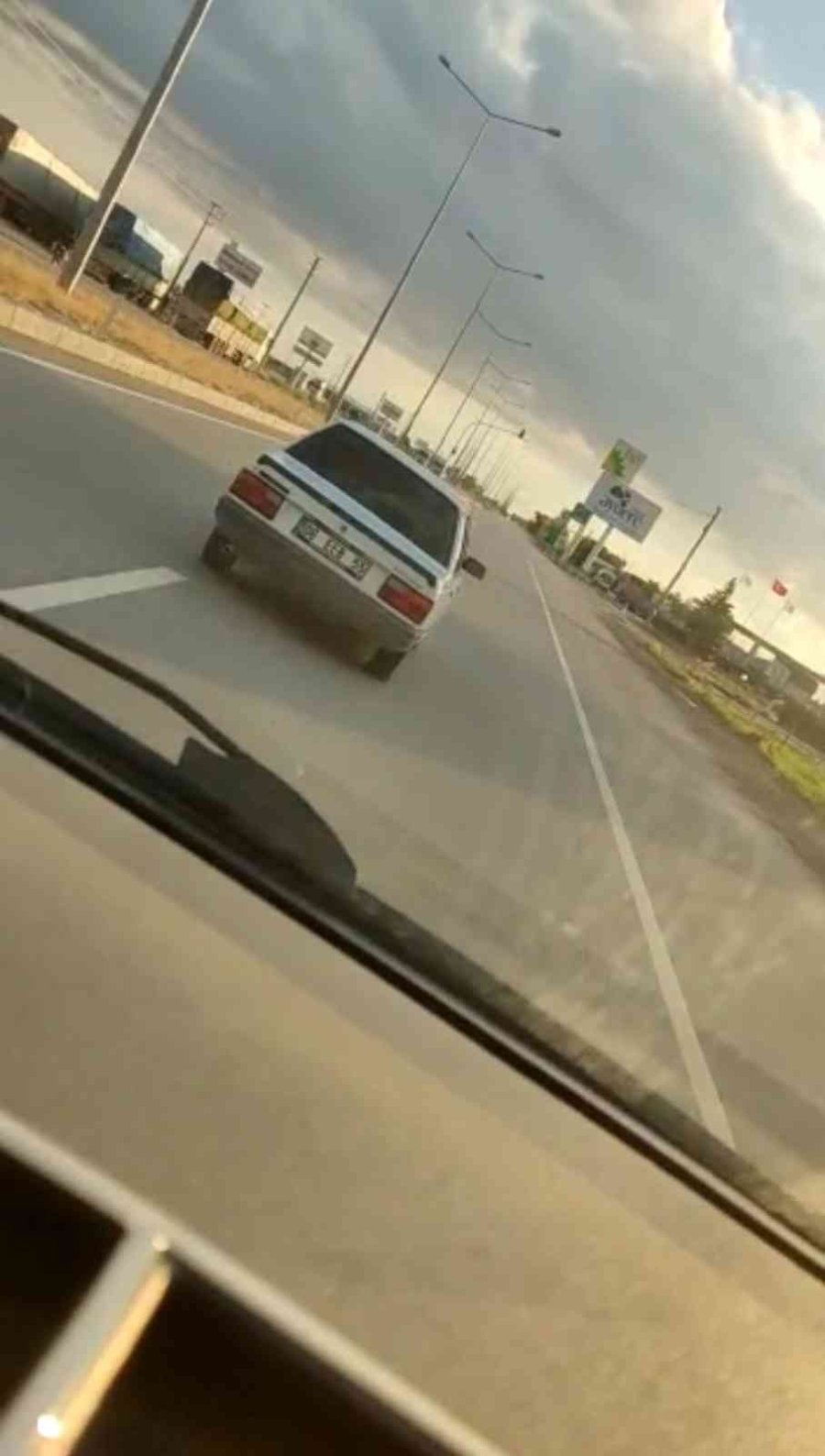 Karayolunda Tehlike Saçan Sürücü Böyle Görüntülendi