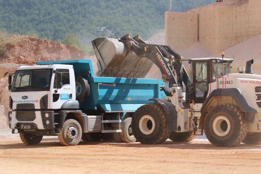 Alanya Belediyesi Maden Kalker Ocağında Üretimi 2 Katına Çıkardı