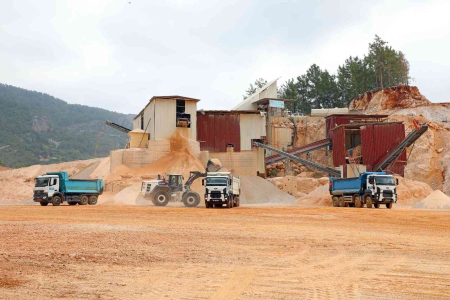 Alanya Belediyesi Maden Kalker Ocağında Üretimi 2 Katına Çıkardı
