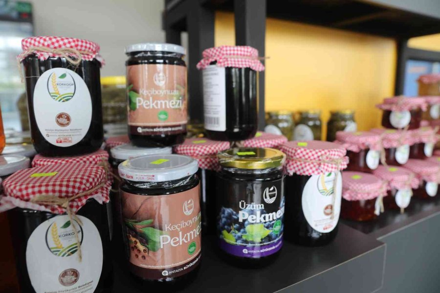 Üreten Kadınların Ürünleri Müşterilerle Buluştu