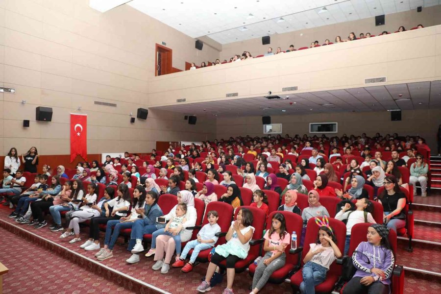 Develi’de Tiyatro Şenliği Sona Erdi