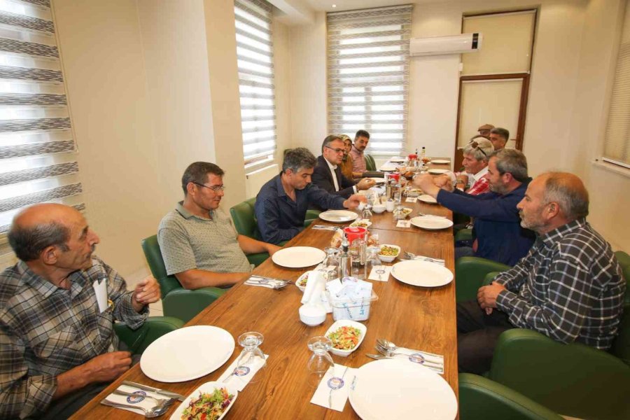 Başkan Özdoğan Muhtarlarla İstişare Toplantısı Yaptı