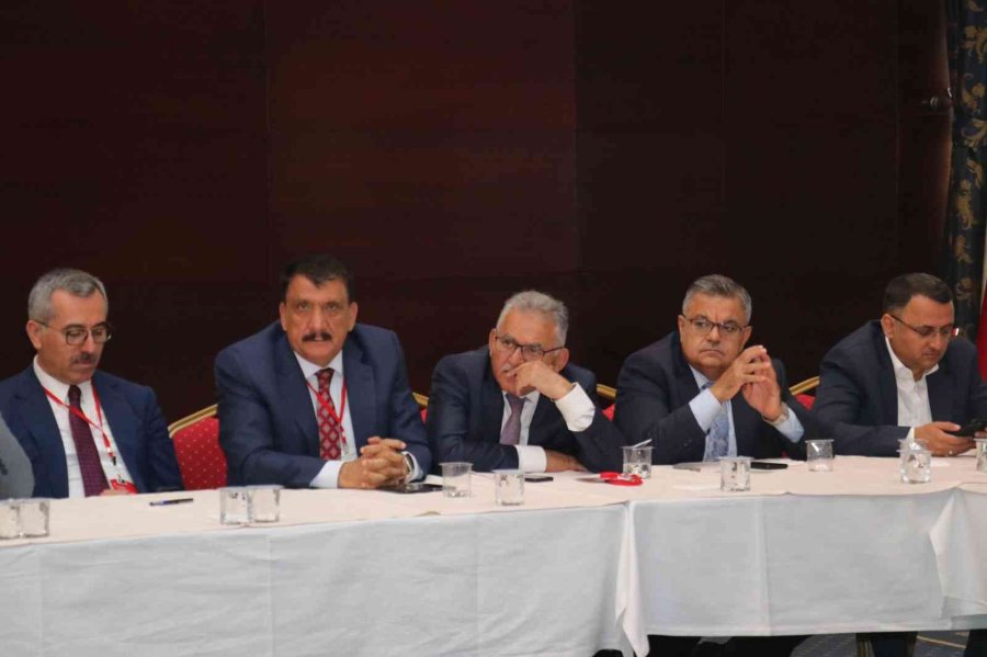 Başkan Büyükkılıç Genişletilmiş İl Başkanları Toplantısına Katıldı