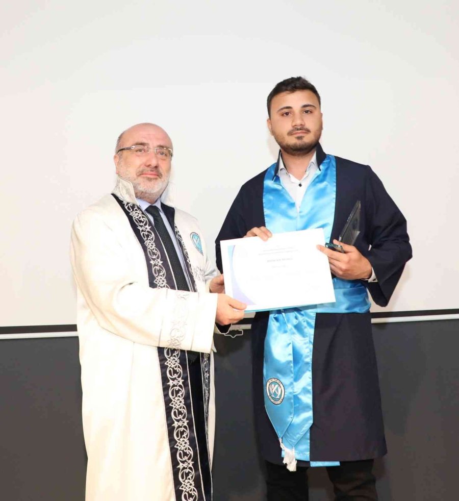 Kayü Bünyan Myo’da Mezuniyet Ve Şed Kuşanma Töreni Düzenlendi