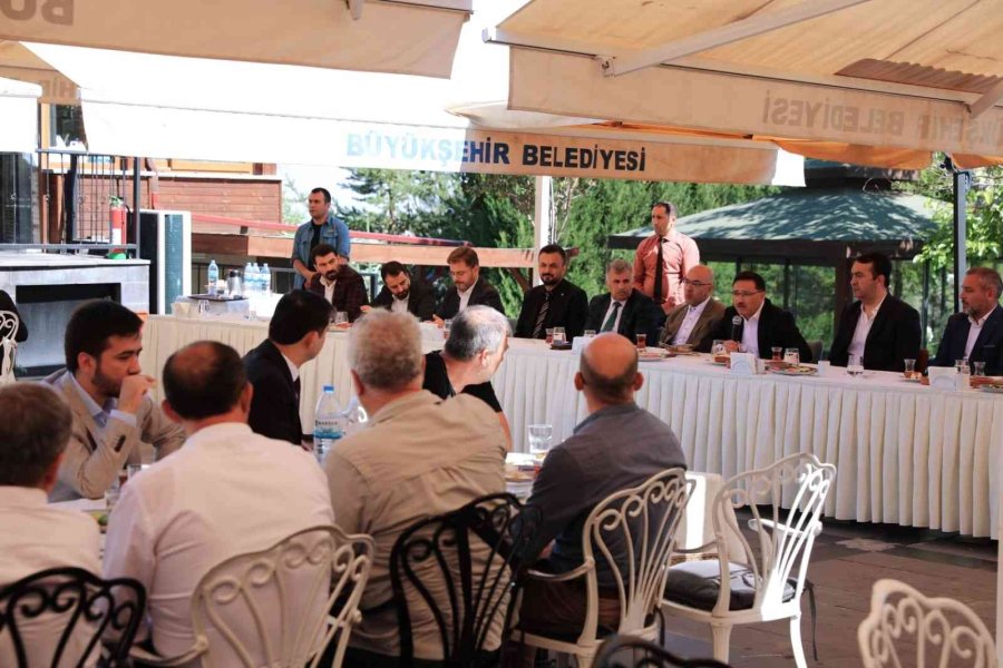 Vali Çiçek, Turizm Acenteleri Ve Otel Yöneticileriyle Bir Araya Geldi