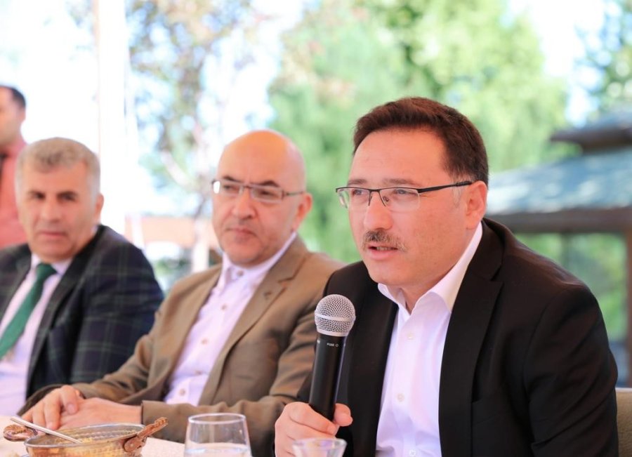 Vali Çiçek, Turizm Acenteleri Ve Otel Yöneticileriyle Bir Araya Geldi