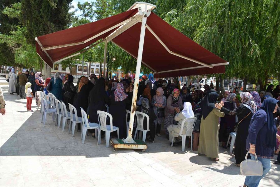 Korkuteli’nde Hacı Adayları Dualarla Uğurlandı