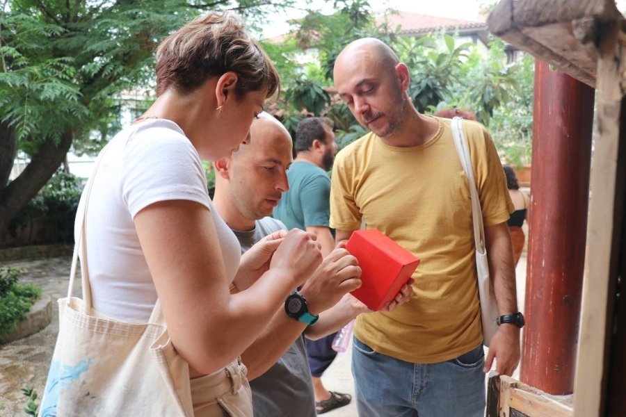 Yerel Harikalar Dolabı Aks Kaleiçi Evi’nde Açıldı