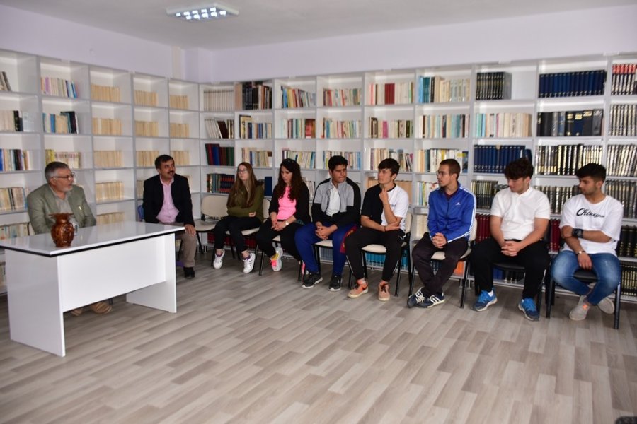 Başkan Bozkurt’tan Öğrencilerle Sınav Öncesi Motivasyon Söyleşisi