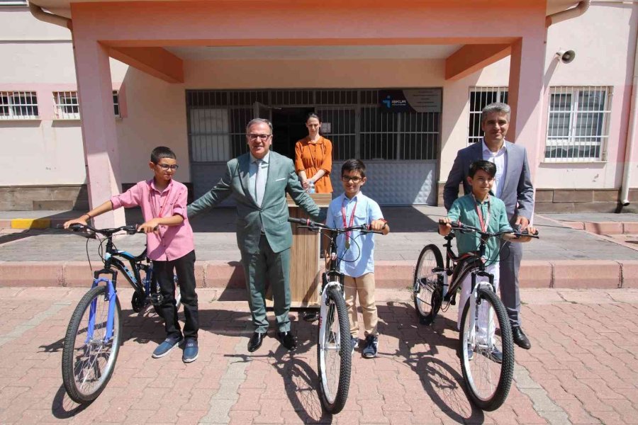 Hacılar’da Karne Heyecanı