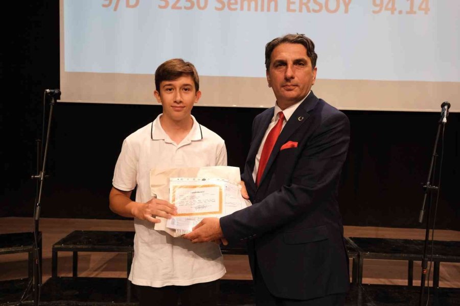 Özel Eosb Mesleki Teknik Anadolu Lisesi’nde Karne Heyecanı