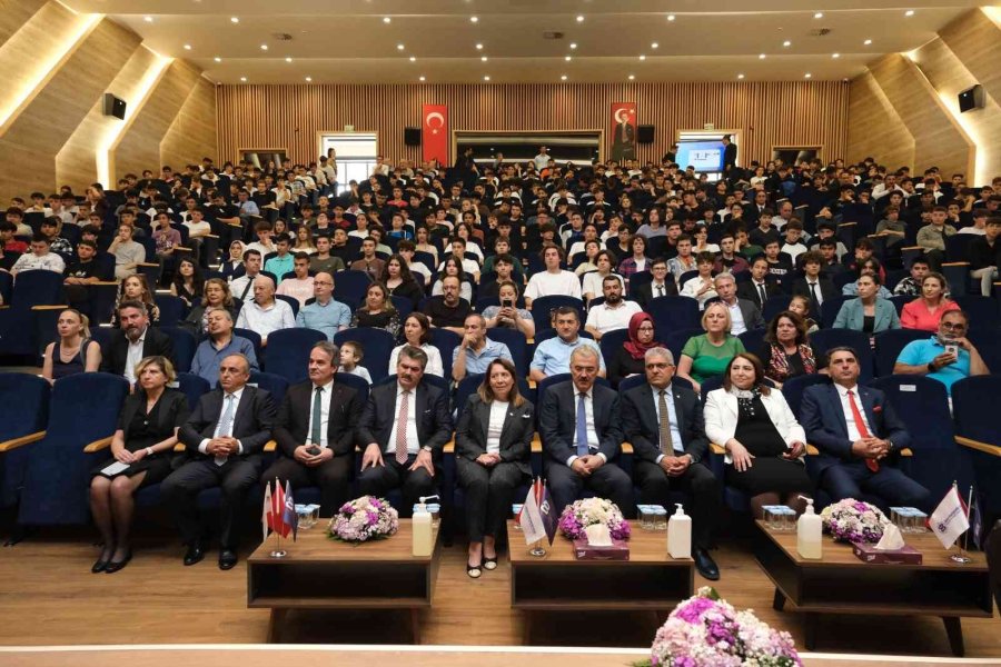 Özel Eosb Mesleki Teknik Anadolu Lisesi’nde Karne Heyecanı