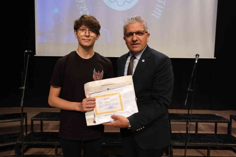 Özel Eosb Mesleki Teknik Anadolu Lisesi’nde Karne Heyecanı