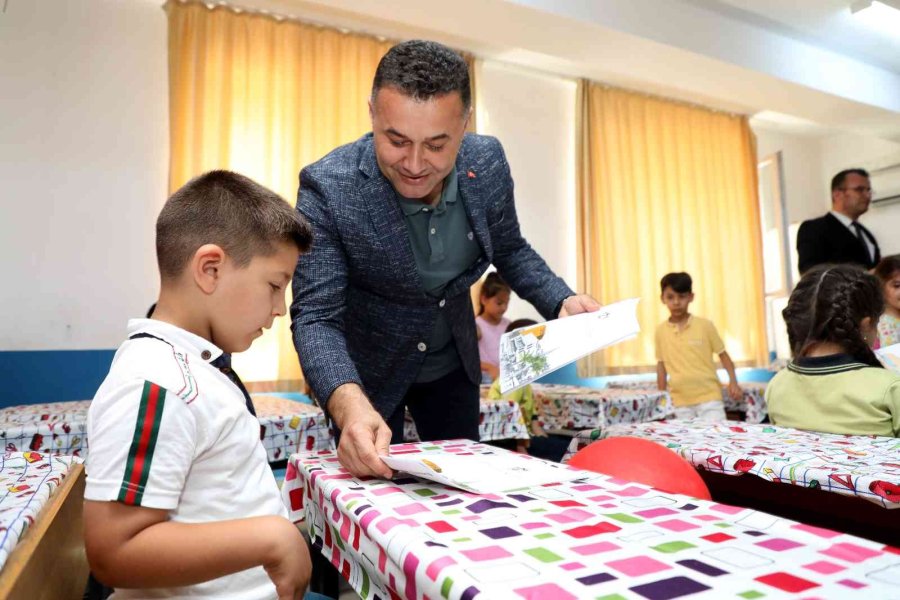 Başkan Yücel’den Öğrencilere Karne Sürprizi