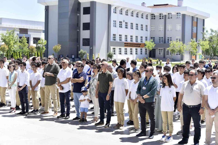 Antalya Osb Teknik Koleji’nde Karne Mutluluğu