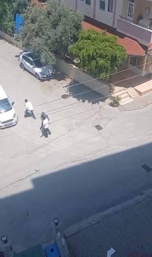 Tartıştığı Şahsın Saldırısına Uğrayan Hasta Nakil Ambulansı Şoförü Yumruklara Böyle Direndi