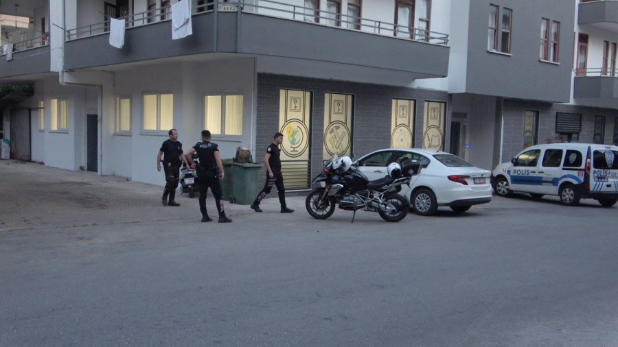 Parkta Hasmına Ateş Açtı, Yakalanınca Gazetecilere “bilseydik Yakışıklık Çıkardık“ Dedi