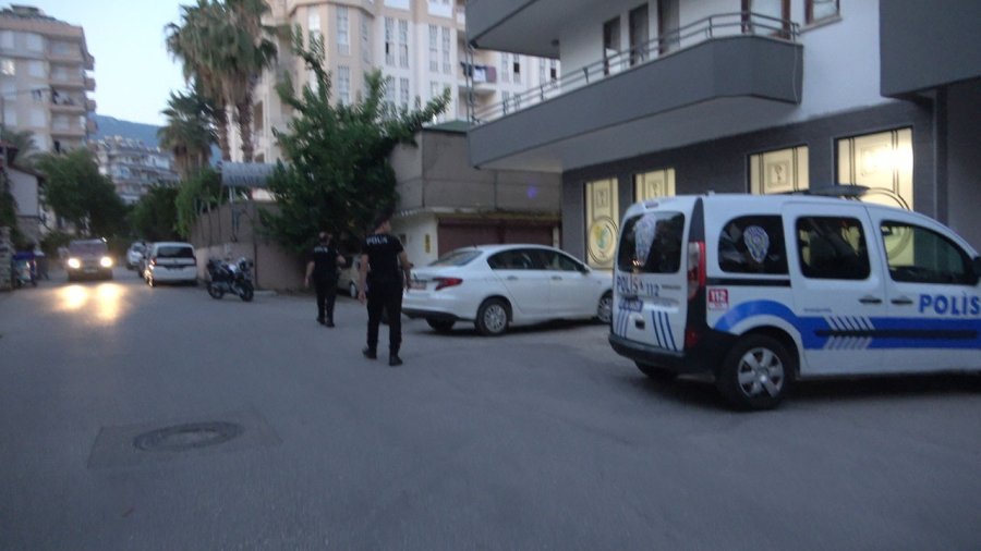 Parkta Hasmına Ateş Açtı, Yakalanınca Gazetecilere “bilseydik Yakışıklık Çıkardık“ Dedi