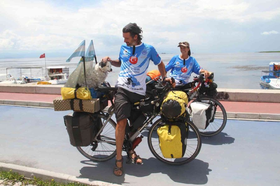 Bisikletleriyle Dünya Turuna Çıkan Ajantinli Çift Konya’da