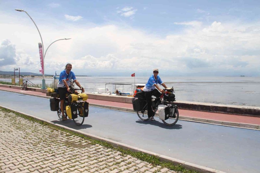 Bisikletleriyle Dünya Turuna Çıkan Ajantinli Çift Konya’da