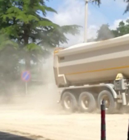 Altyapı Ve Kanalizasyon Çalışması Mahalleyi Toza Boğdu