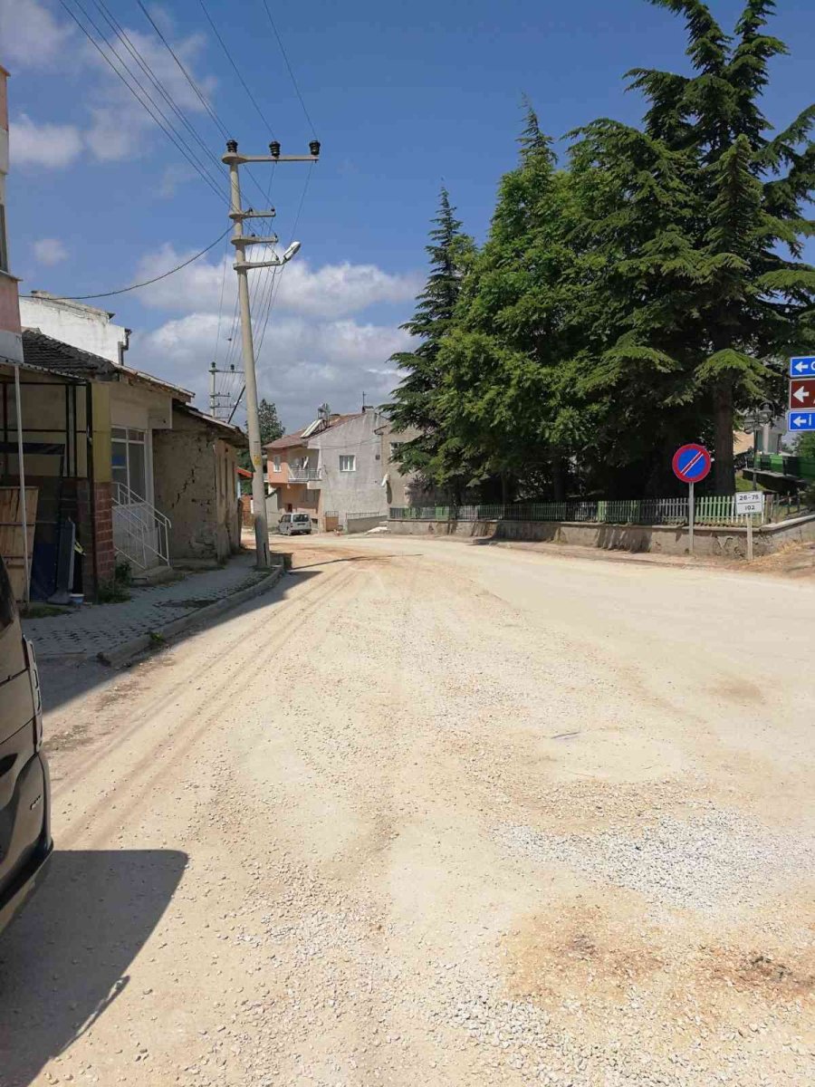 Altyapı Ve Kanalizasyon Çalışması Mahalleyi Toza Boğdu