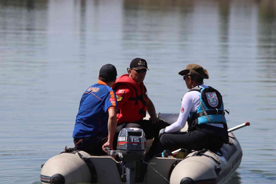 Kızılırmak’ta Kaybolan Genci 70 Ekip Arıyor