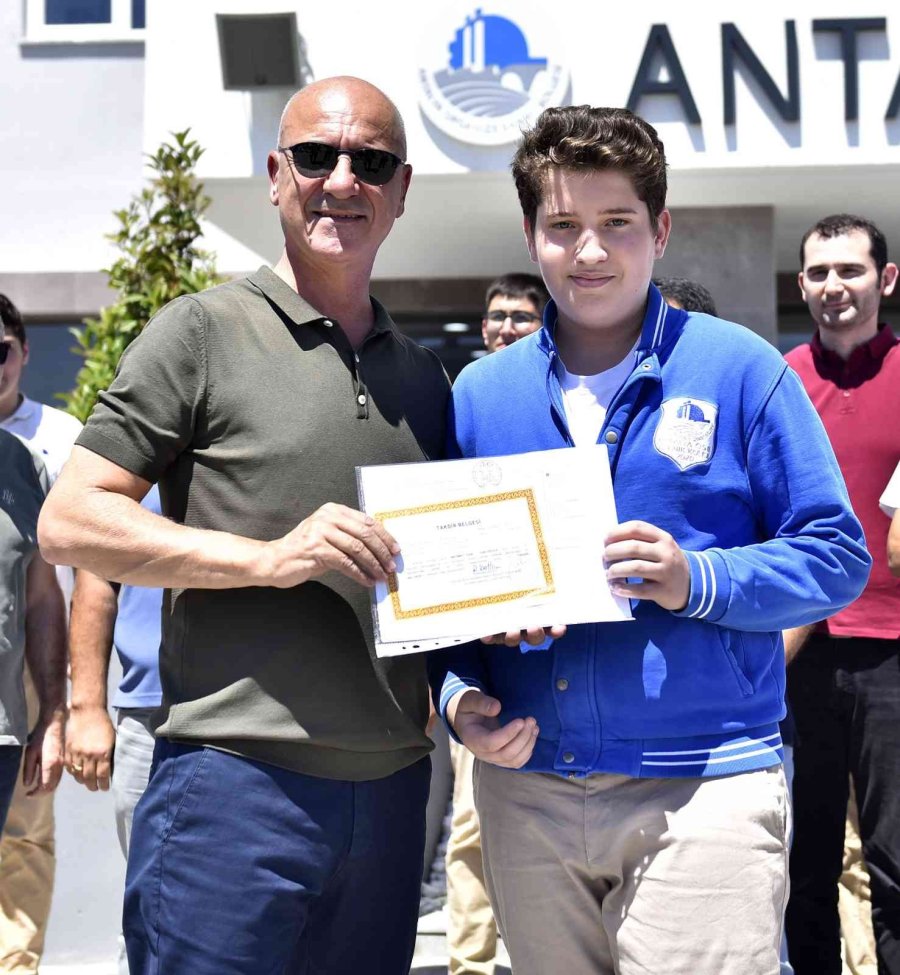 Antalya Osb Teknik Koleji’nde Karne Mutluluğu