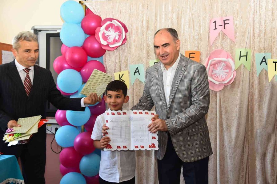 Konya’da 471 Bin 20 Öğrenci Karne Heyecanı Yaşadı