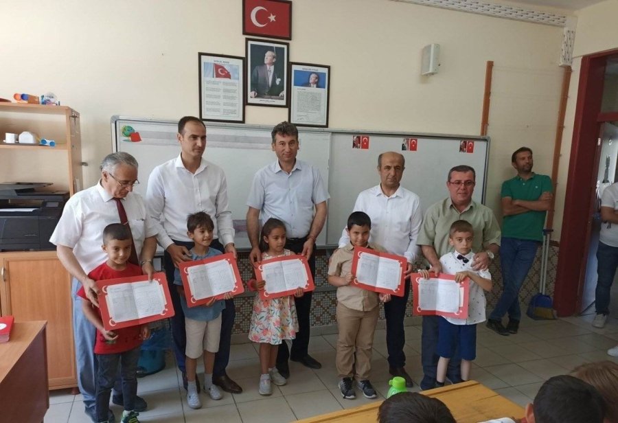 Beyşehir’de 14 Bin Öğrenci Karne Sevinci Yaşadı