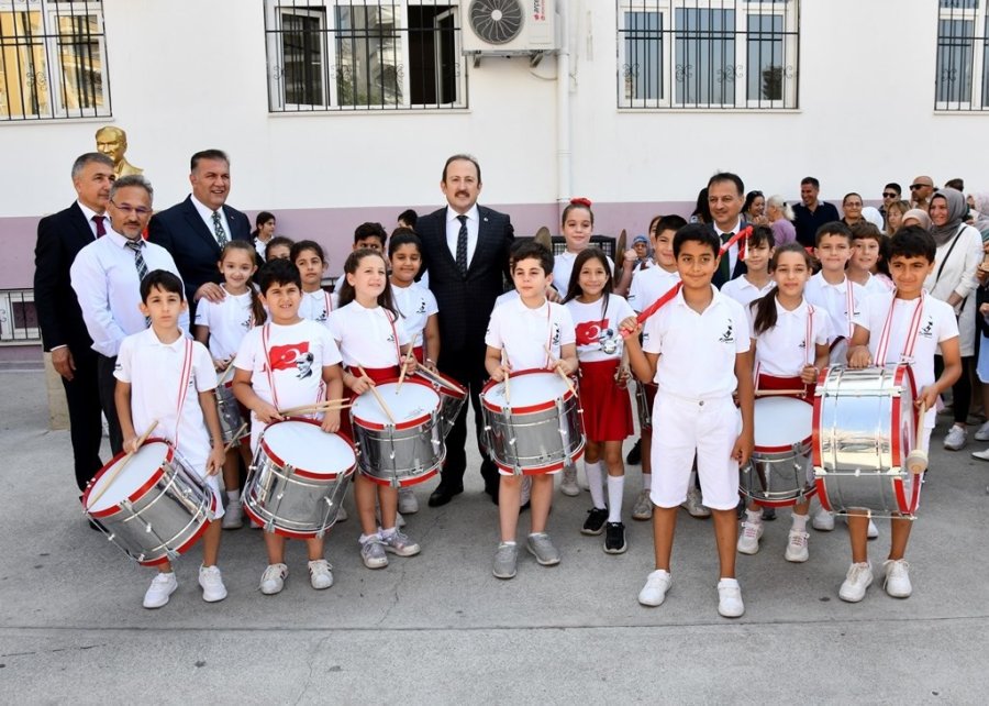 Mersin’de 406 Bin 912 Öğrenci Karne Heyecanı Yaşadı