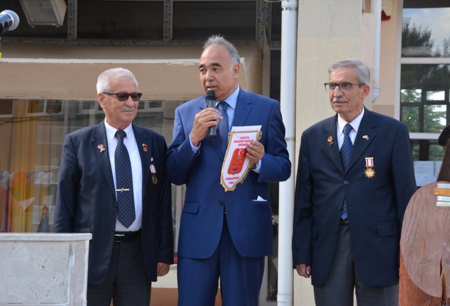 Gazi Meslek’te Coşkulu 65’nci Yıl Mezuniyet Töreni