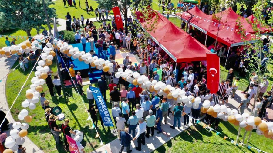 Aksaray’da Fatih Millet Bahçesi Açıldı