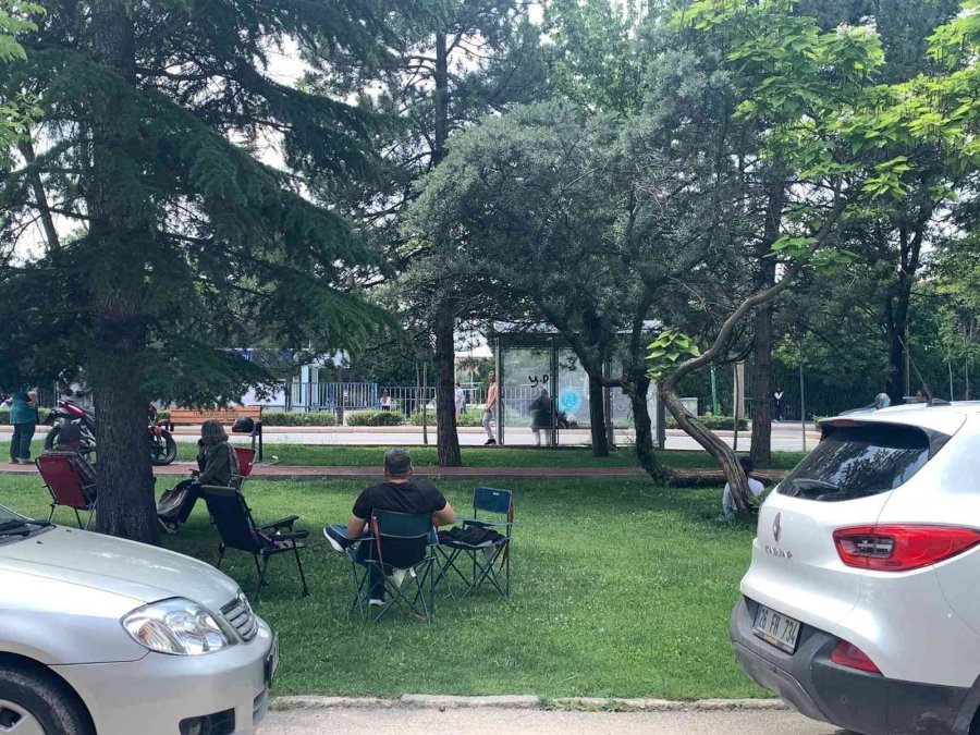 Sınava Heyecanını Piknik Keyfiyle Bastırdılar