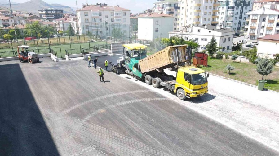 Ahmed İslamoğlu Anadolu İmam Hatip Lisesi’nin Çevre Düzenlemesi Yapıldı